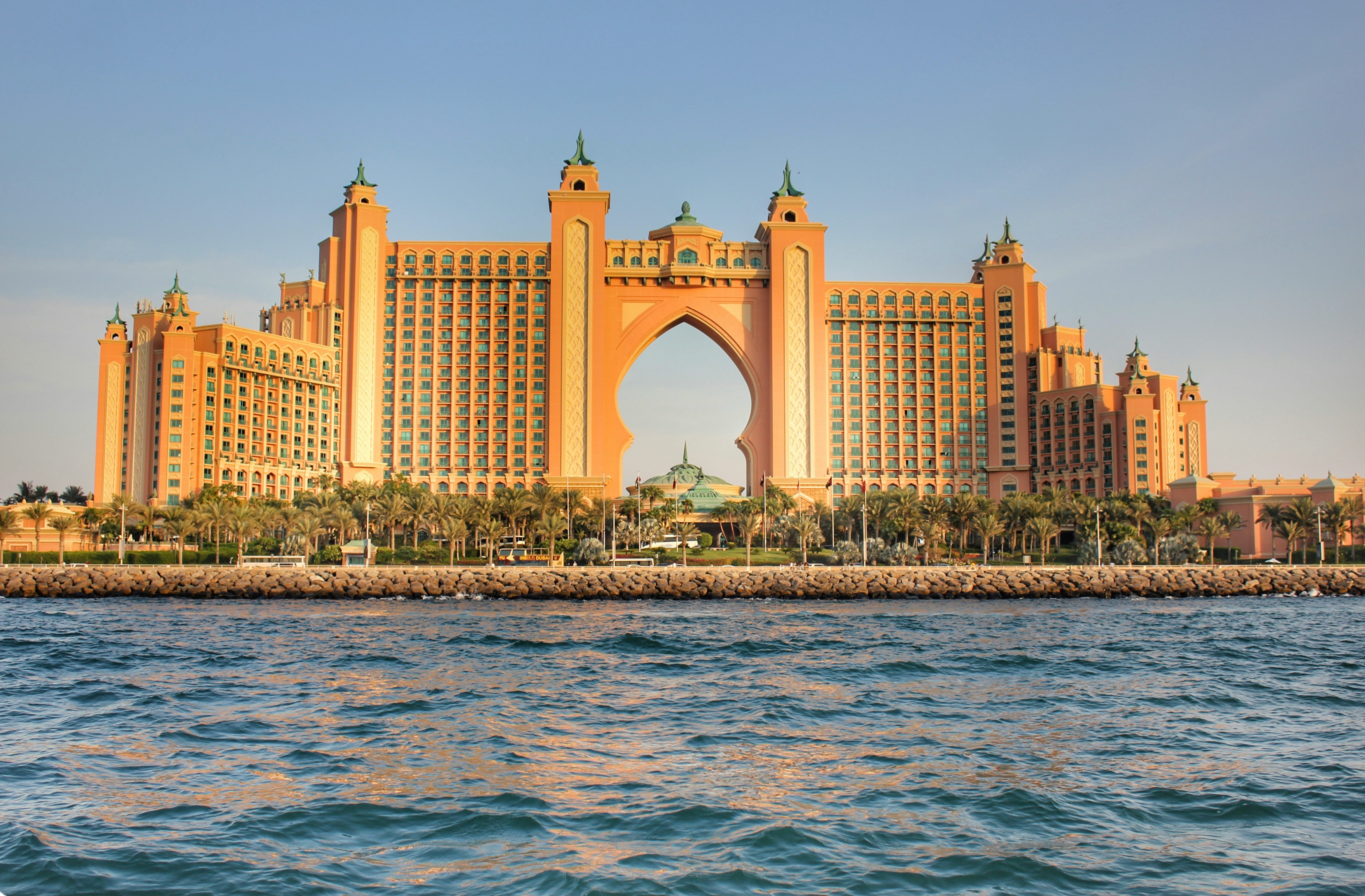 Investing in Dubai Real Estate 2025: Top Projects and Market Insights