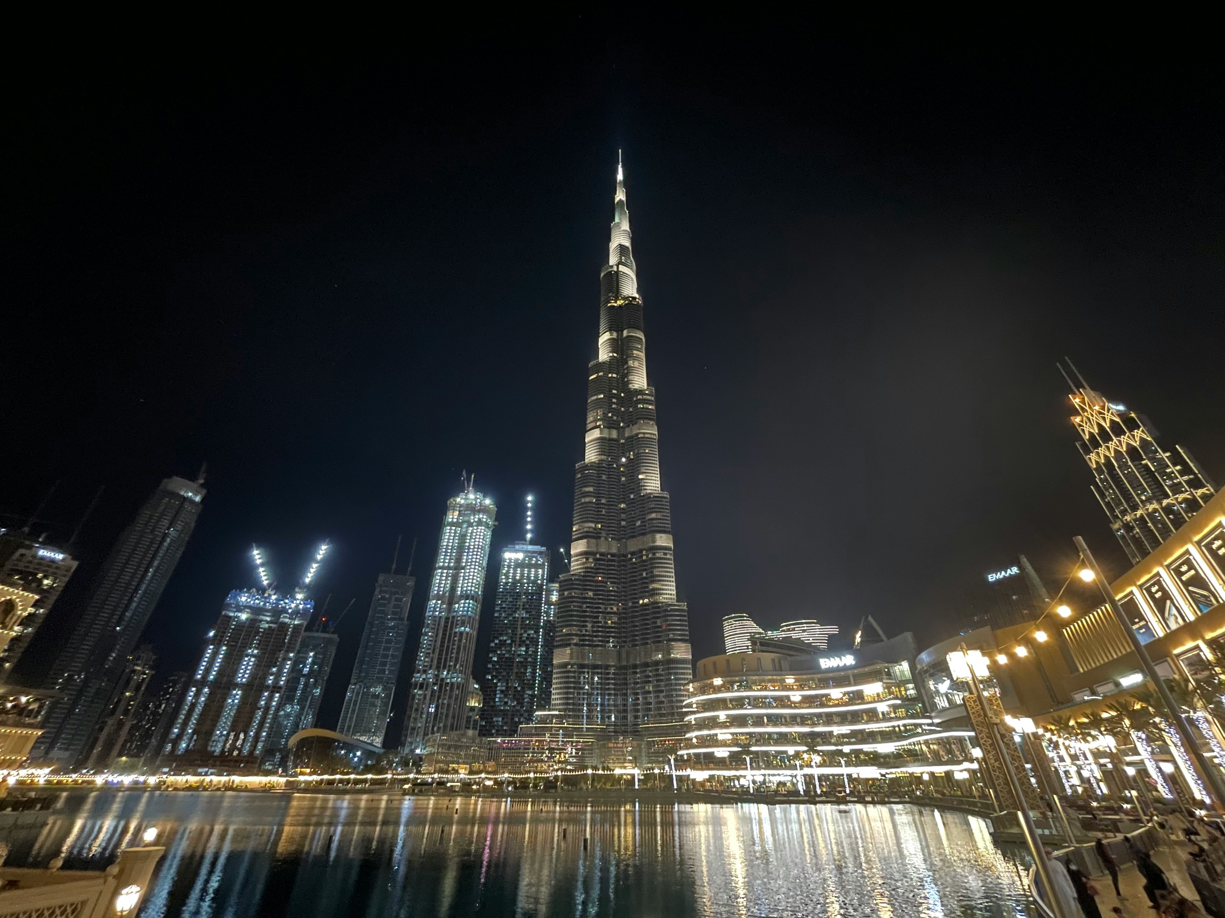 Luxury Apartments in Dubai: A Complete Buyer's Guide for 2025